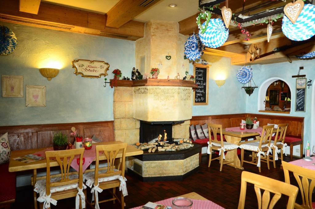 Kofflers-Heuriger Hotel Ettlingen Eksteriør billede
